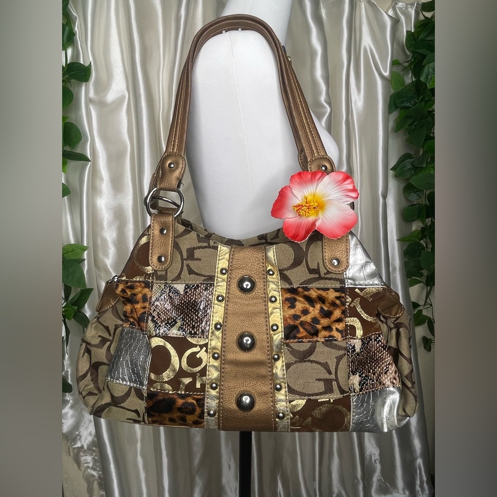 Y2K studded patchwork shoulder bag 🦁
